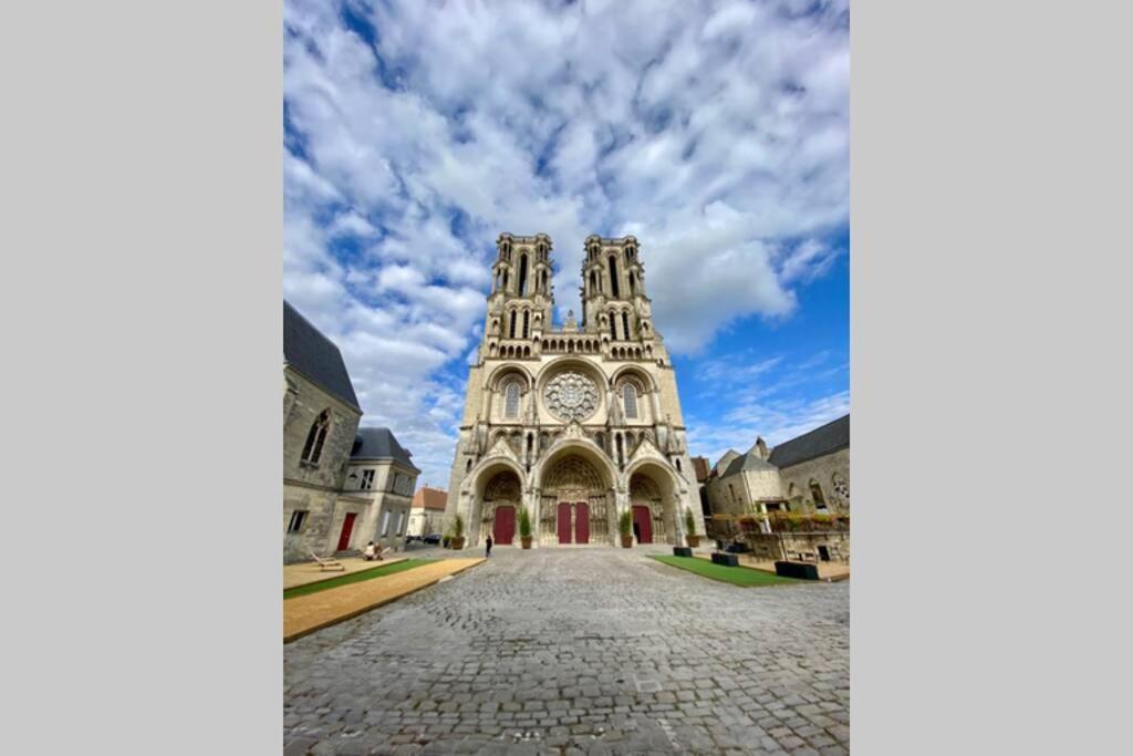 Appartement Jolie Vue Laon Eksteriør billede